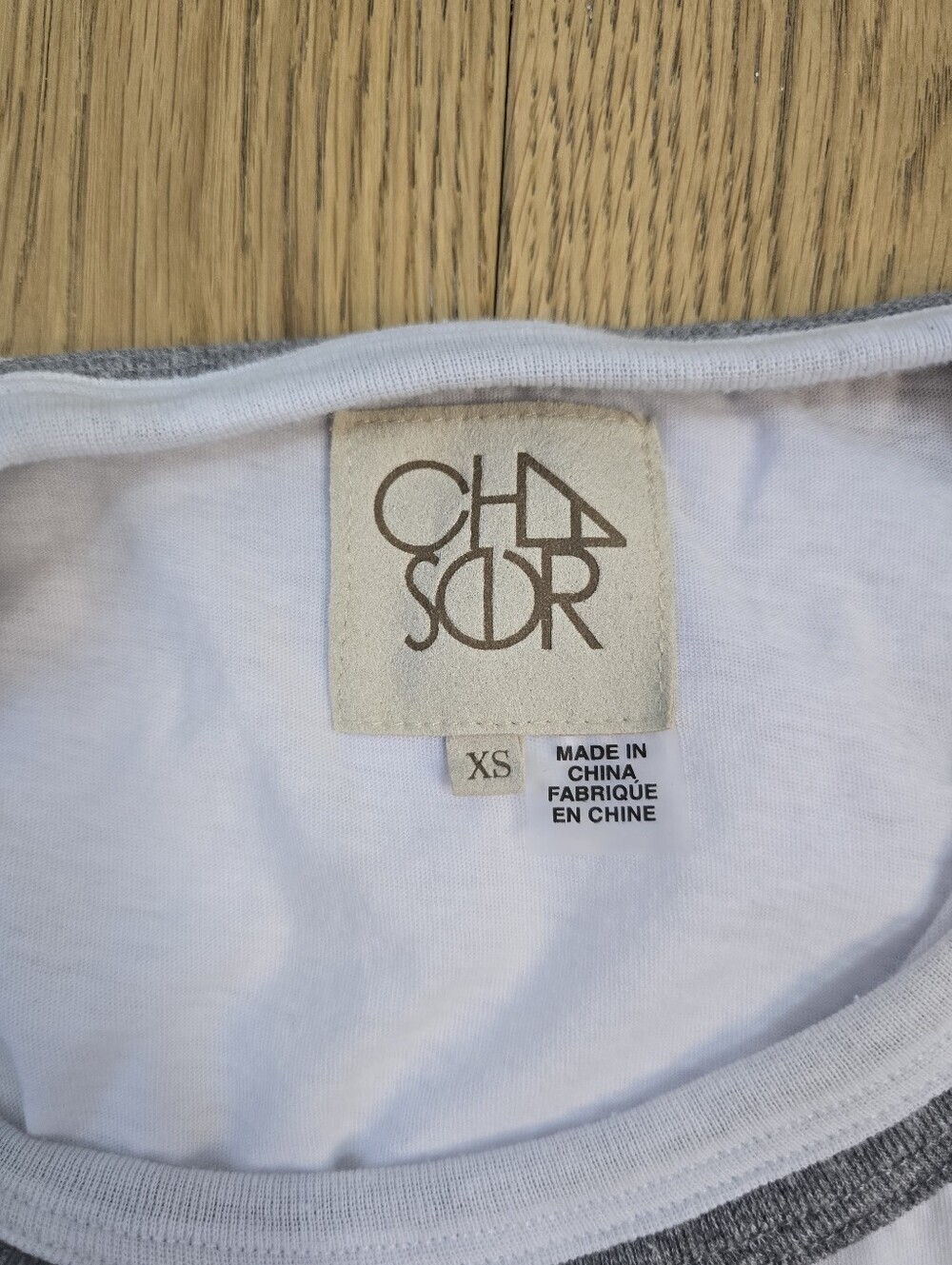 Chaser White Tank Top with Gray Trim Extra Small - Picture 2 of 6